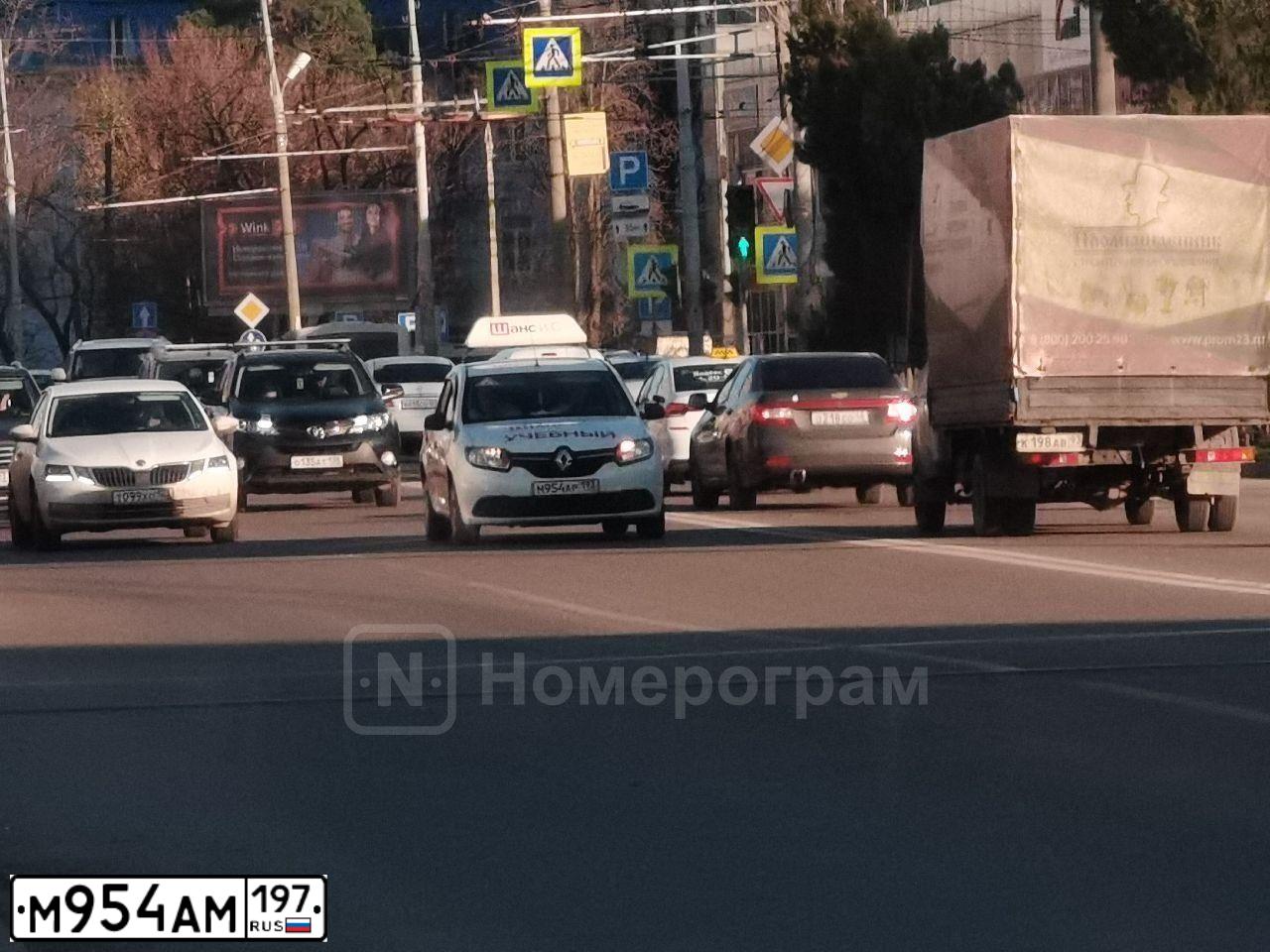 Фото автомобиля OPEL ASTRA, 2010 — госномер М954АМ197. Цвет: КРАСНЫЙ