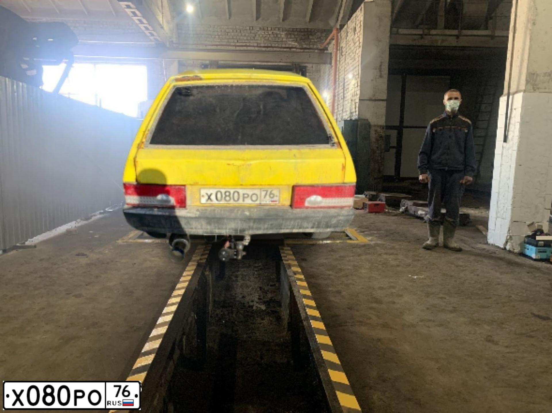 Фото автомобиля LADA 2108 SAMARA, 2001 — госномер Х080РО76. Цвет: ЖЁЛТЫЙ