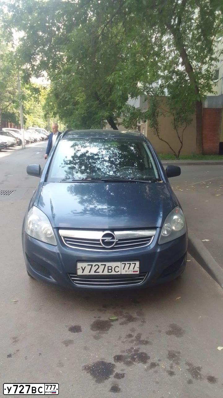 Фото автомобиля RENAULT MEGANE /GRAND/ SCENIC, 2007 — госномер С406РУ60. Цвет: Серый 