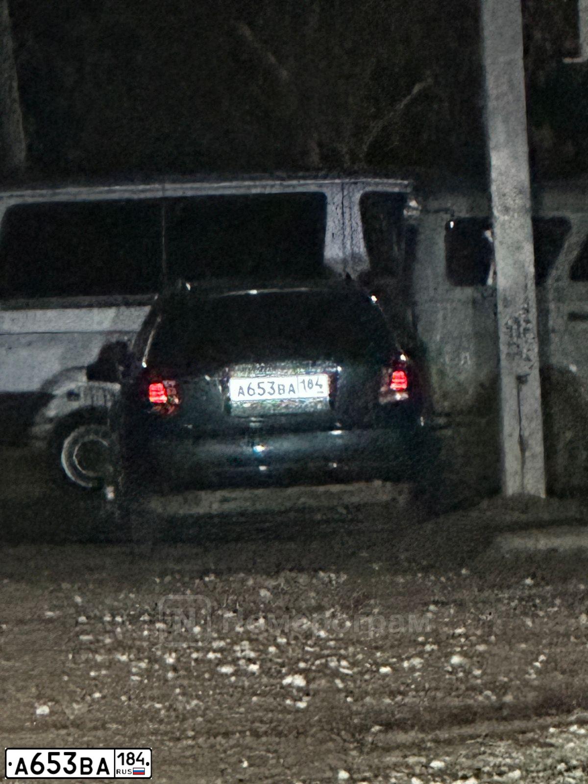 Фото автомобиля KIA RIO, 2004 — госномер А653ВА184. Цвет: ЗЕЛЕНЫЙ