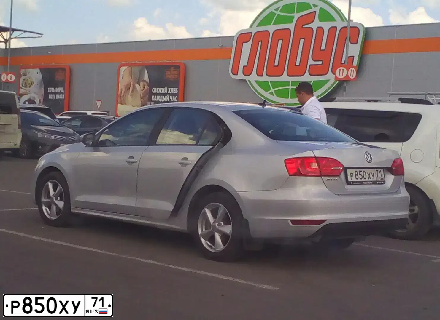 Фото автомобиля VOLKSWAGEN JETTA, 2012 — госномер Т683ХО71. Цвет: СЕРЫЙ