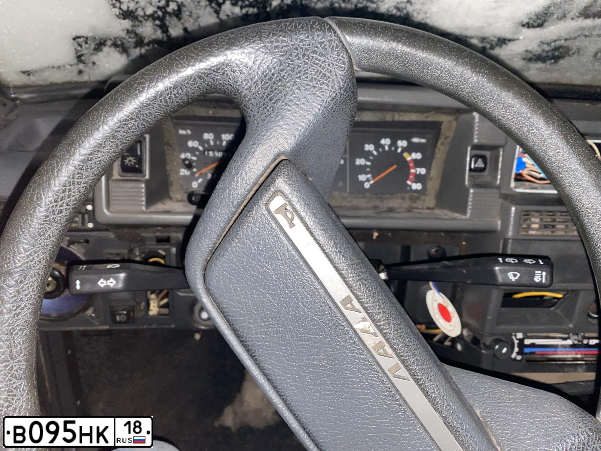 Фото автомобиля LADA 21099, 2001 — госномер С200УУ18. Цвет: СЕРЕБРИСТО-ГОЛУБОЙ