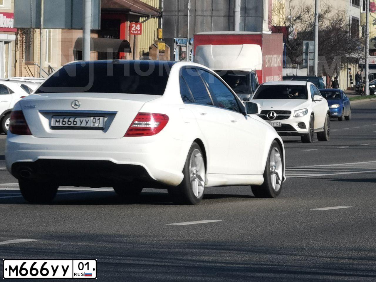 Фото автомобиля VOLKSWAGEN POLO, 2012 — госномер А824УЕ01. Цвет: Белый