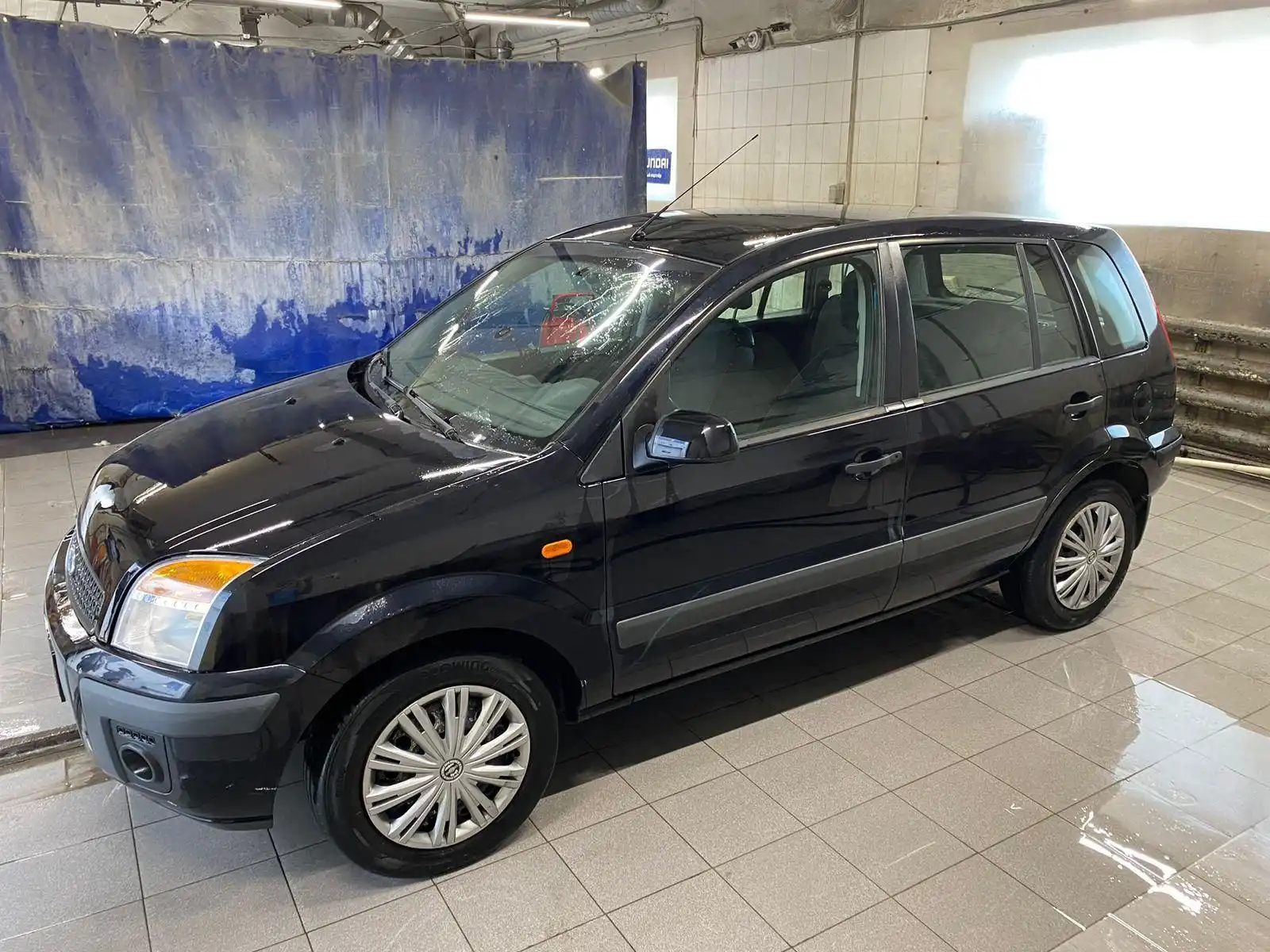 Фото автомобиля FORD FUSION, 2008 — госномер К596НУ116. Цвет: ЧЕРНЫЙ