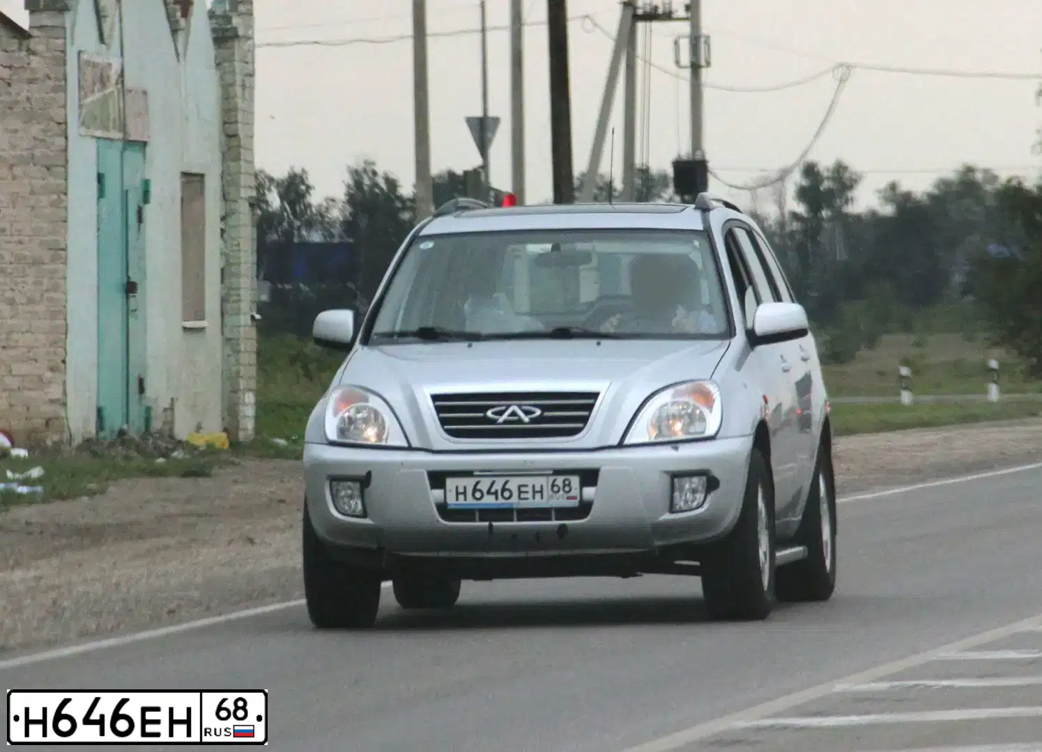 Фото автомобиля CHERY TIGGO, 2012 — госномер Н646ЕН68. Цвет: СЕРЕБРИСТЫЙ