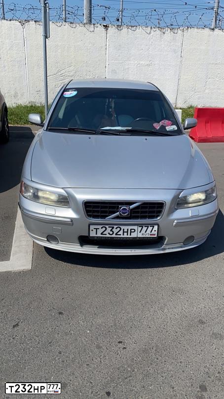 Фото автомобиля VOLVO S60, 2004 — госномер У787ЕН774. Цвет: Серебристый