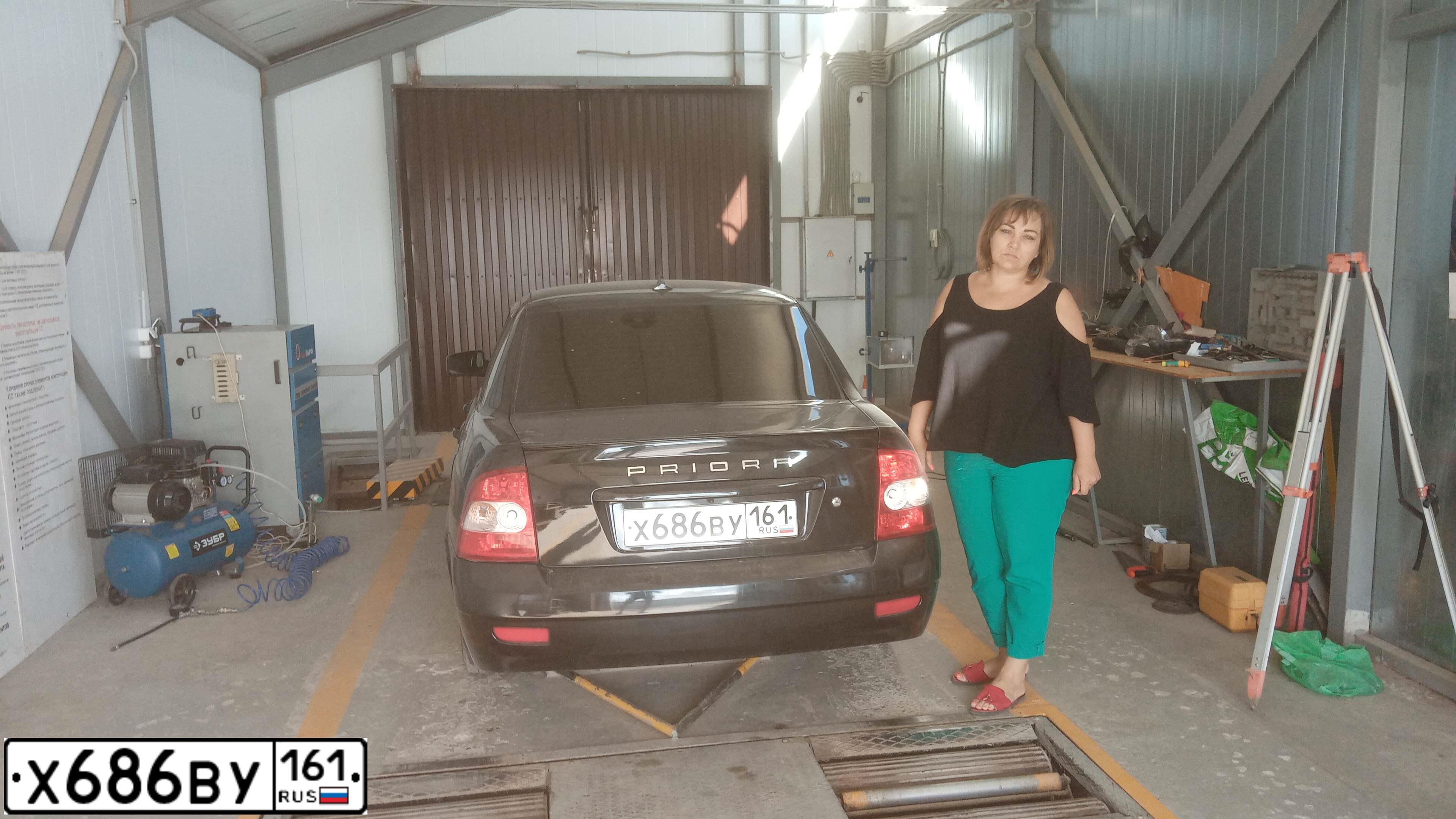 Фото автомобиля LADA 2170 PRIORA, 2008 — госномер Х686ВУ161. Цвет: Т.ЗЕЛЕНЫЙ