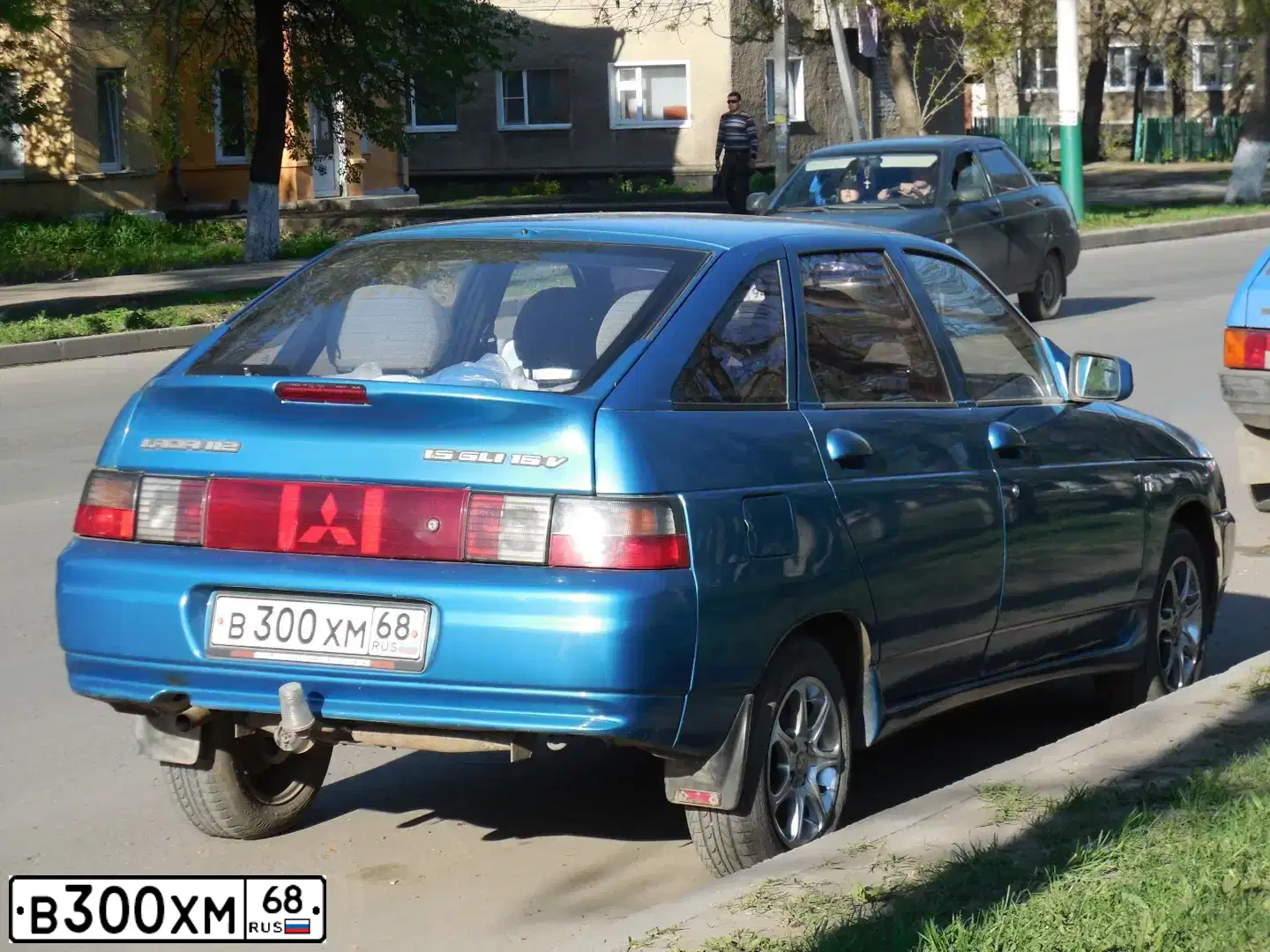 Фото автомобиля LADA 2112, 2001 — госномер В300ХМ68. Цвет: СЕРЕБР.СИНЕ-ЗЕЛЕНЫЙ