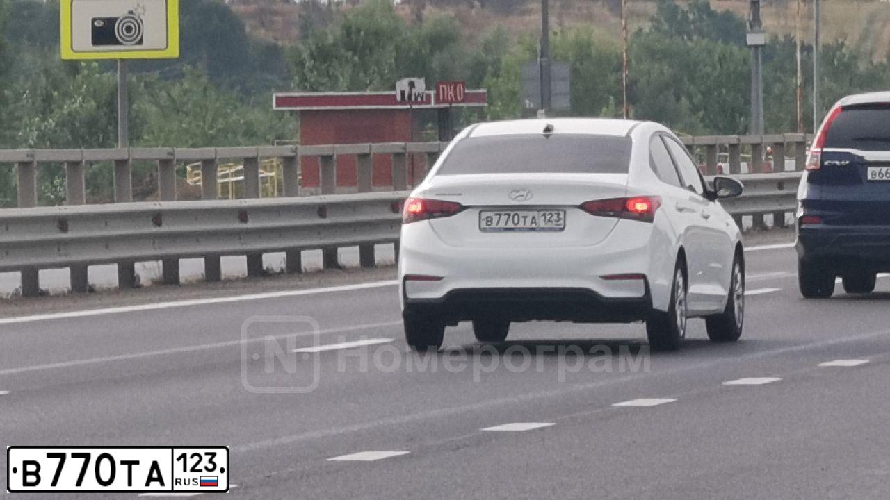 Фото автомобиля HYUNDAI SOLARIS, 2017 — госномер О201НМ193. Цвет: Белый