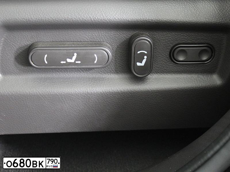 Фото автомобиля HYUNDAI SANTA FE, 2012 — госномер А575МО190. Цвет: ЧЕРНЫЙ