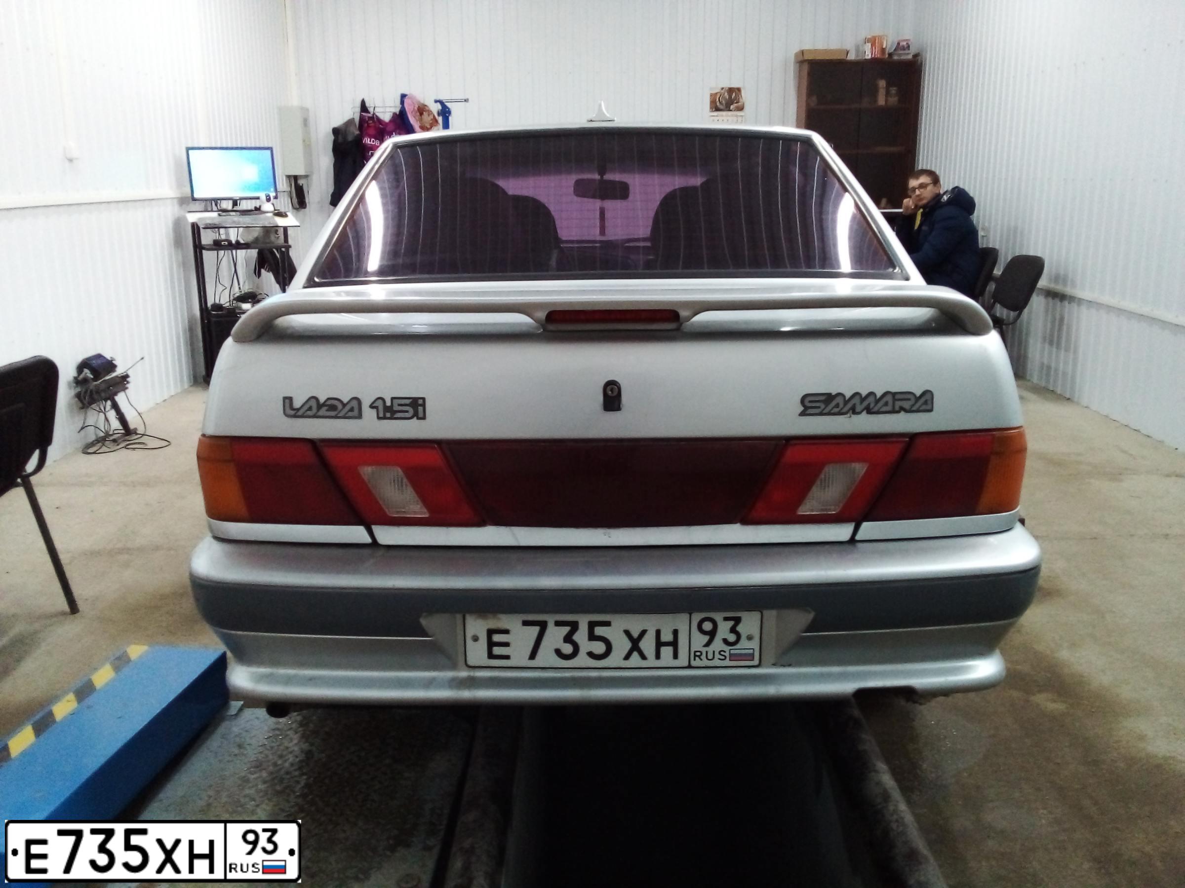 Фото автомобиля LADA 2115 SAMARA, 2003 — госномер Е735ХН93. Цвет: СВЕТЛО-СЕРЕБРИСТЫЙ МЕТАЛЛ