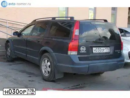 Фото автомобиля VOLVO XC70, 2001 — госномер Н030ОР178. Цвет: ТЕМНО-СИНИЙ