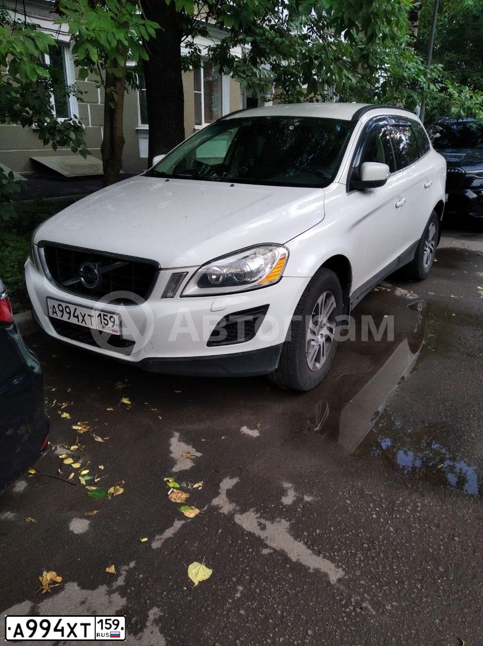 Фото автомобиля VOLVO XC60, 2012 — госномер А994ХТ159. Цвет: БЕЛЫЙ