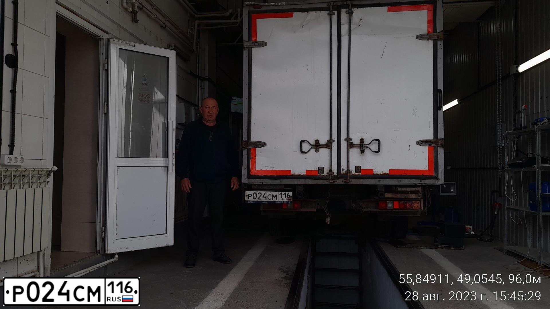 Фото автомобиля GAZ 3302 EL, 2012 — госномер Р024СМ116. Цвет: БЕЛЫЙ