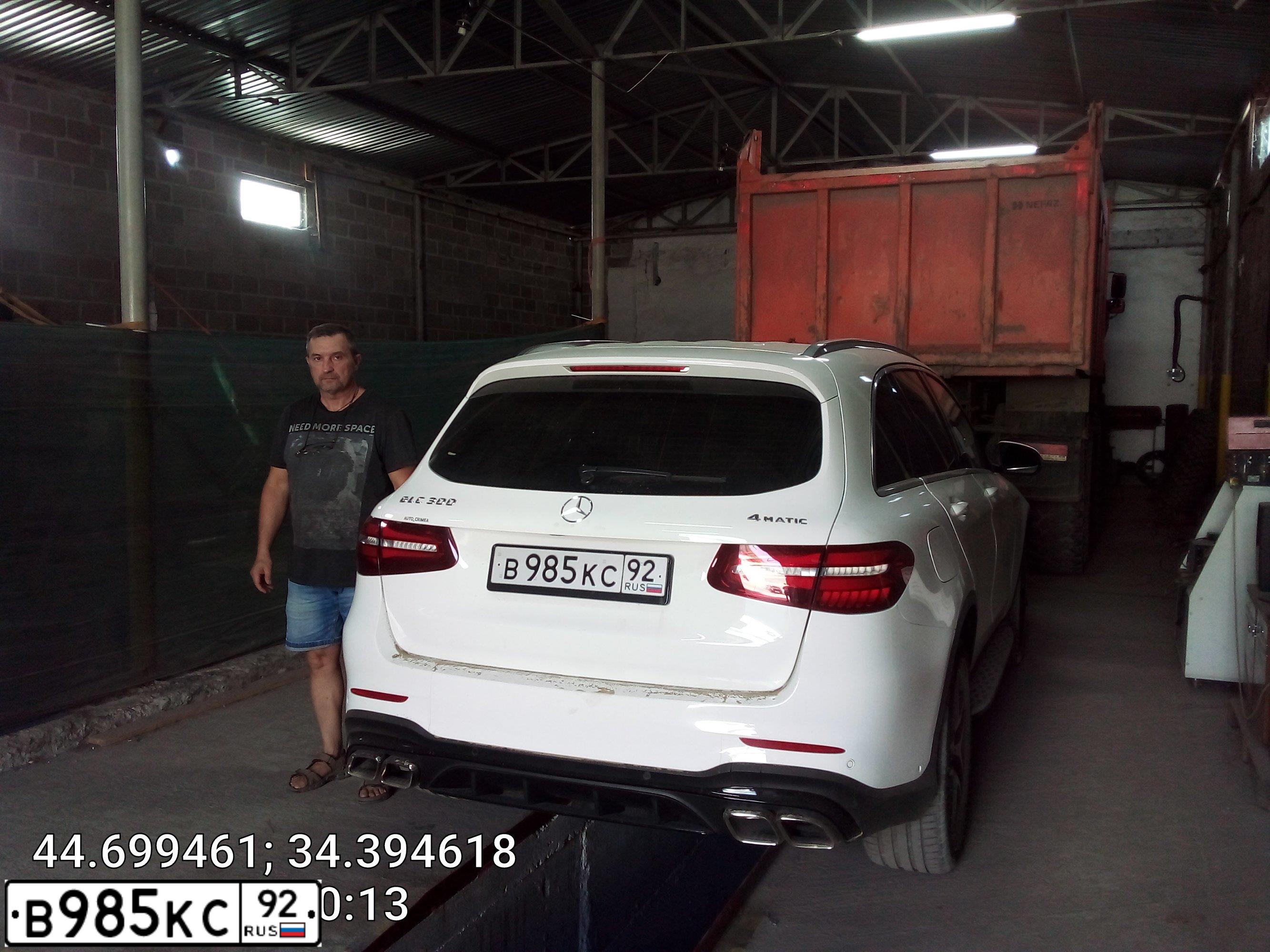 Фото автомобиля МЕРСЕДЕС-БЕНЦ GLC 300 4MATIC, 2016 — госномер Р048АН82