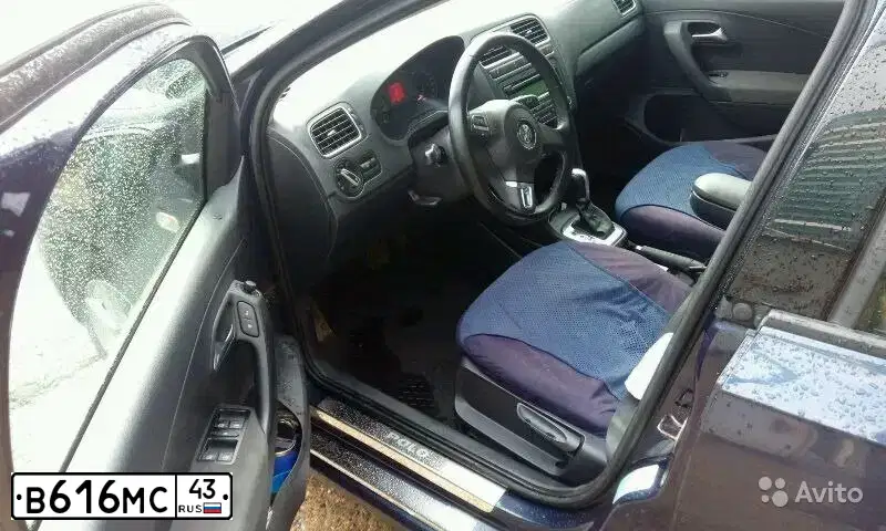Фото автомобиля VOLKSWAGEN POLO, 2011 — госномер В616МС43. Цвет: СИНИЙ