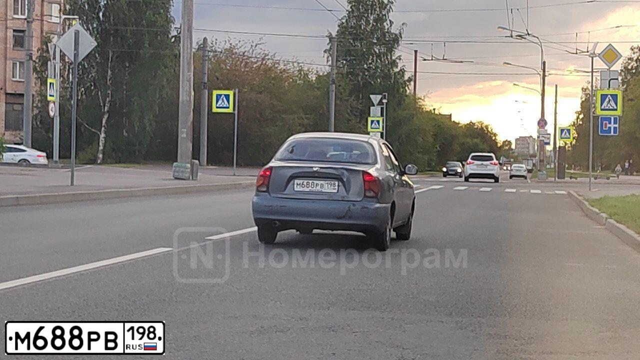 Фото автомобиля ZAZ CHANCE, 2010 — госномер М688РВ198. Цвет: СЕРЫЙ