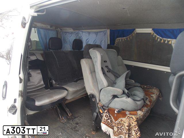Фото автомобиля VOLKSWAGEN TRANSPORTER, 1998 — госномер Е819МЕ73. Цвет: Белый