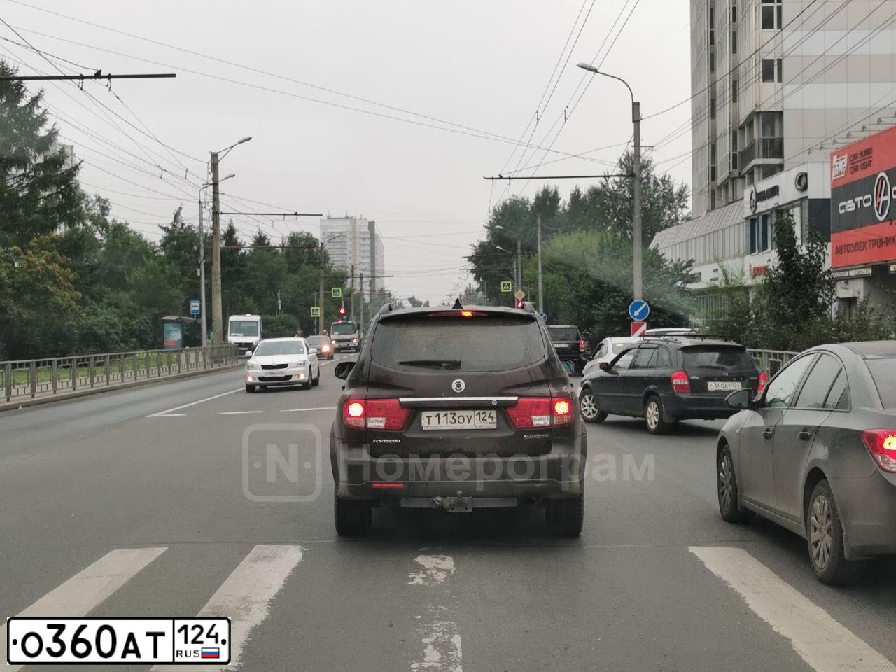 Фото автомобиля МАЗДА FАМILIА МАЗДА FАМILIА, 1999 — госномер О360АТ124. Цвет: Черный