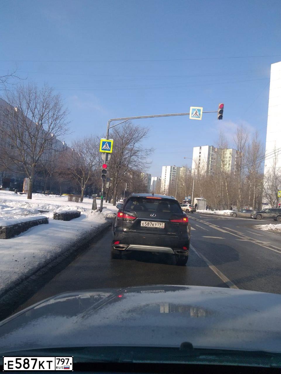 Фото автомобиля LEXUS RX300 АGL25L АWТGZW, 2021 — госномер Е587КТ797. Цвет: ЧЕРНЫЙ