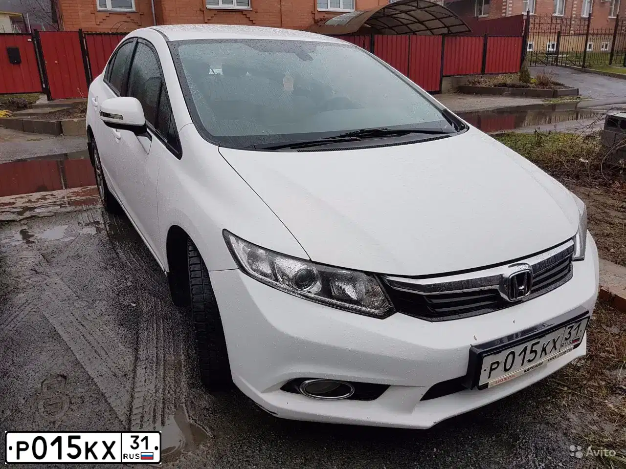 Фото автомобиля HONDA CIVIC, 2012 — госномер Х896ВА761. Цвет: Белый