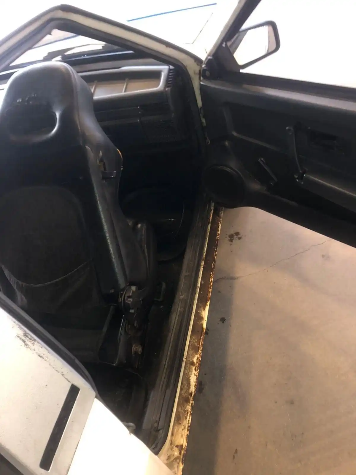 Фото автомобиля TOYOTA AVENSIS, 2007 — госномер М590ОК69. Цвет: СЕРЕБРИСТЫЙ