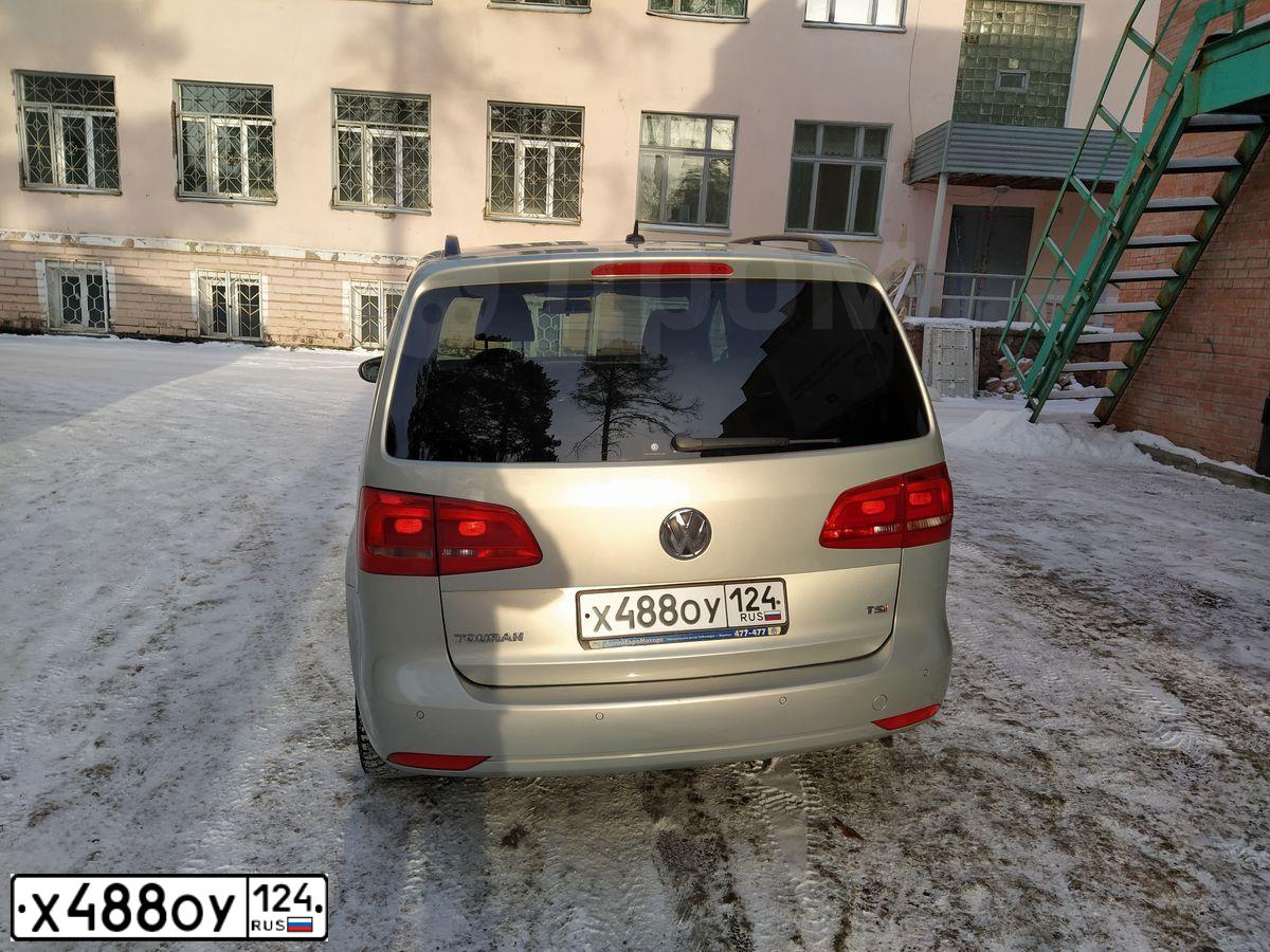 Фото автомобиля VOLKSWAGEN TOURAN, 2012 — госномер У592НЕ72. Цвет: Серебристо-Желтый