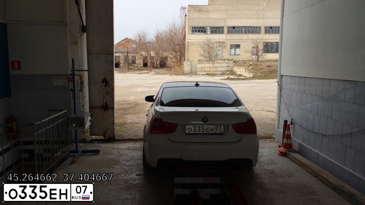 Фото автомобиля BMW 335I, 2009 — госномер В019ОС09
