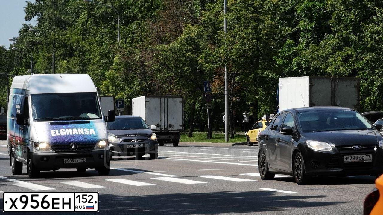 Фото автомобиля HYUNDAI SOLARIS, 2013 — госномер Х956ЕН152. Цвет: Серый 