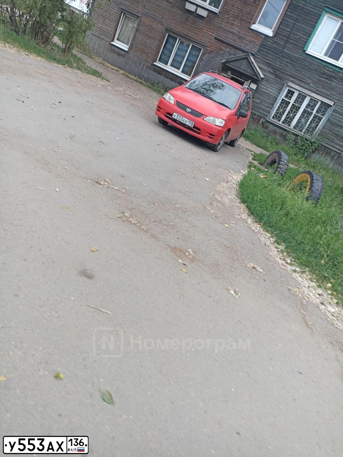 Фото автомобиля LADA ВАЗ-211540 LADA SAMARA, 2008 — госномер У877КУ31. Цвет: ГРАФИТОВЫЙ МЕТАЛЛИК