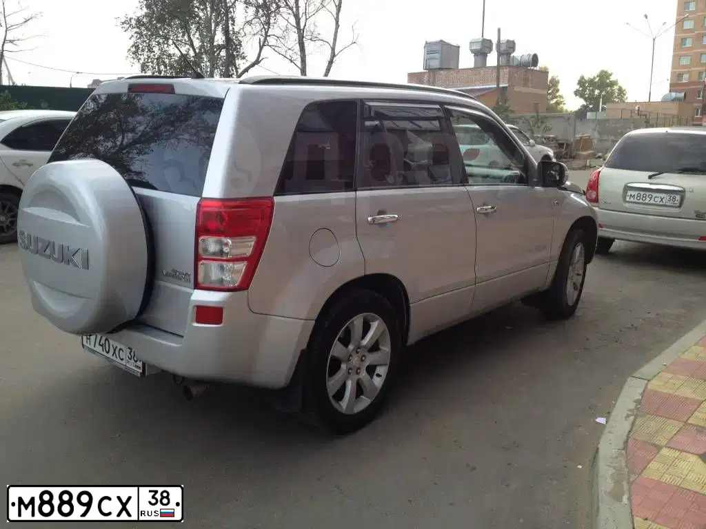 Фото автомобиля TOYOTA RAV4, 2012 — госномер М889СХ38. Цвет: ЧЕРНЫЙ