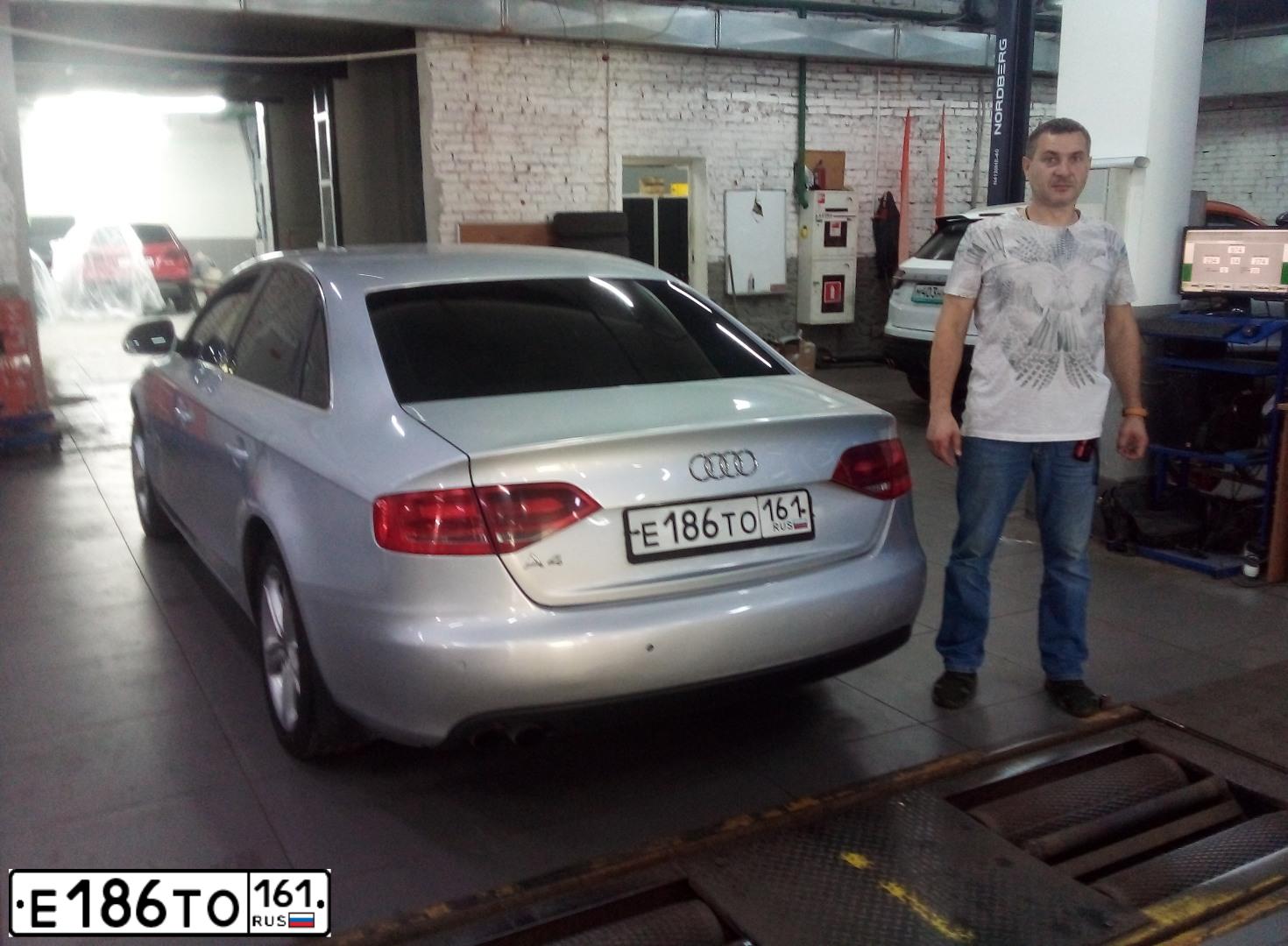 Фото автомобиля AUDI A4, 2008 — госномер В005ВХ196. Цвет: Серебристый