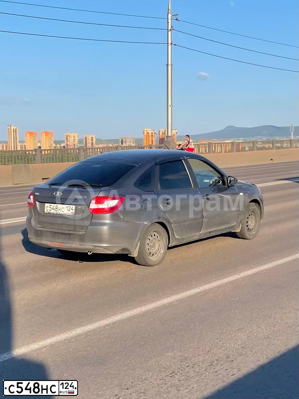 Фото автомобиля LADA 2191 GRANTA, 2017 — госномер С548НС124. Цвет: СЕРЕБРИСТО-ТЕМНО СЕРЫЙ