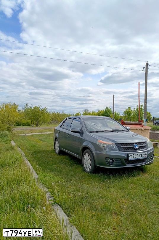 Фото автомобиля NISSAN PATHFINDER, 2012 — госномер Н052МК178. Цвет: ЧЕРНЫЙ