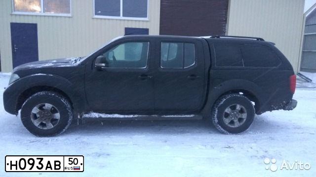 Фото автомобиля NISSAN NAVARA, 2007 — госномер А552РС790. Цвет: ЧЕРНЫЙ