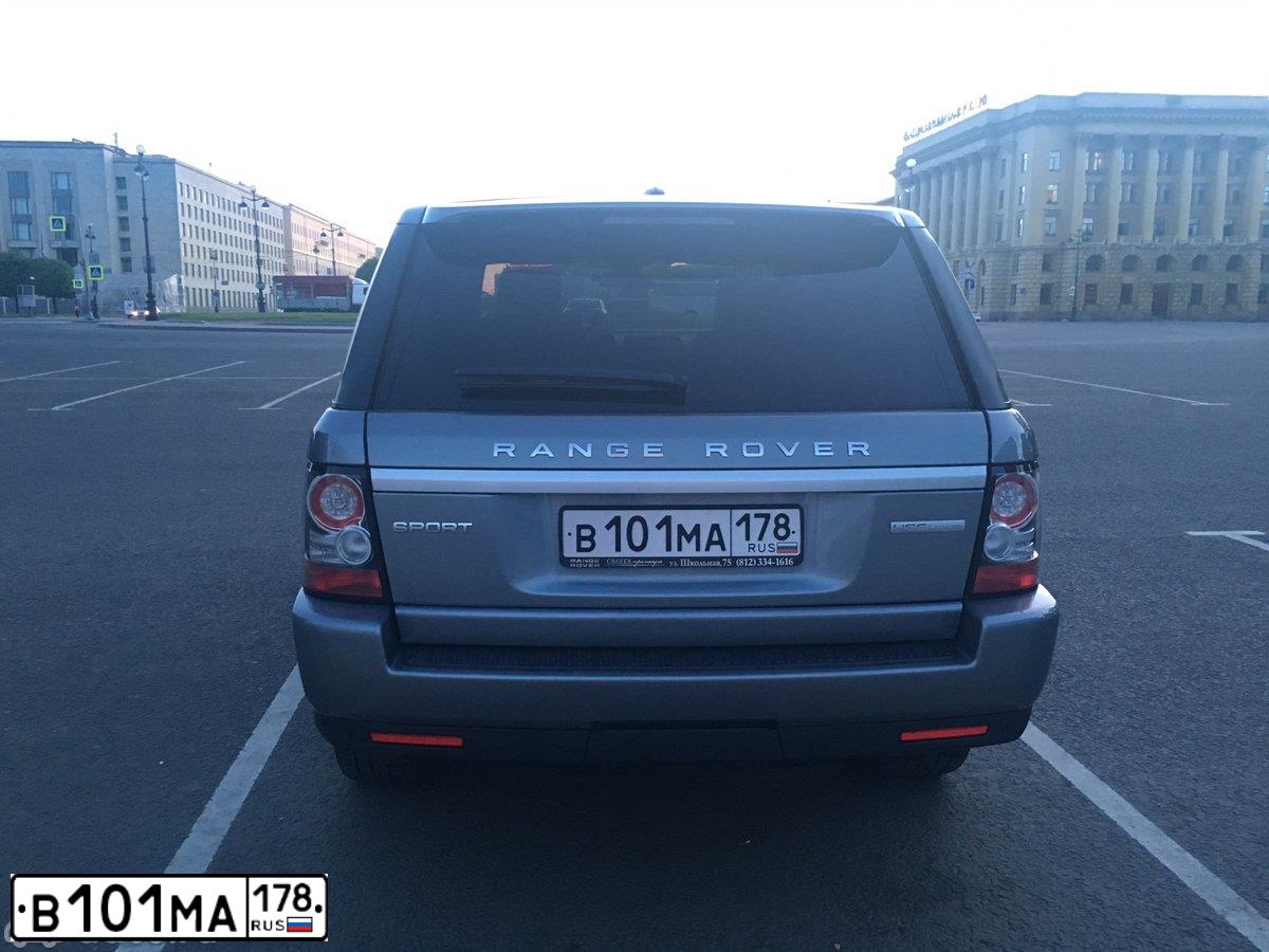 Фото автомобиля LANDROVER RANGE ROVER SPORT, 2011 — госномер У817ВЕ178. Цвет: СЕРЫЙ