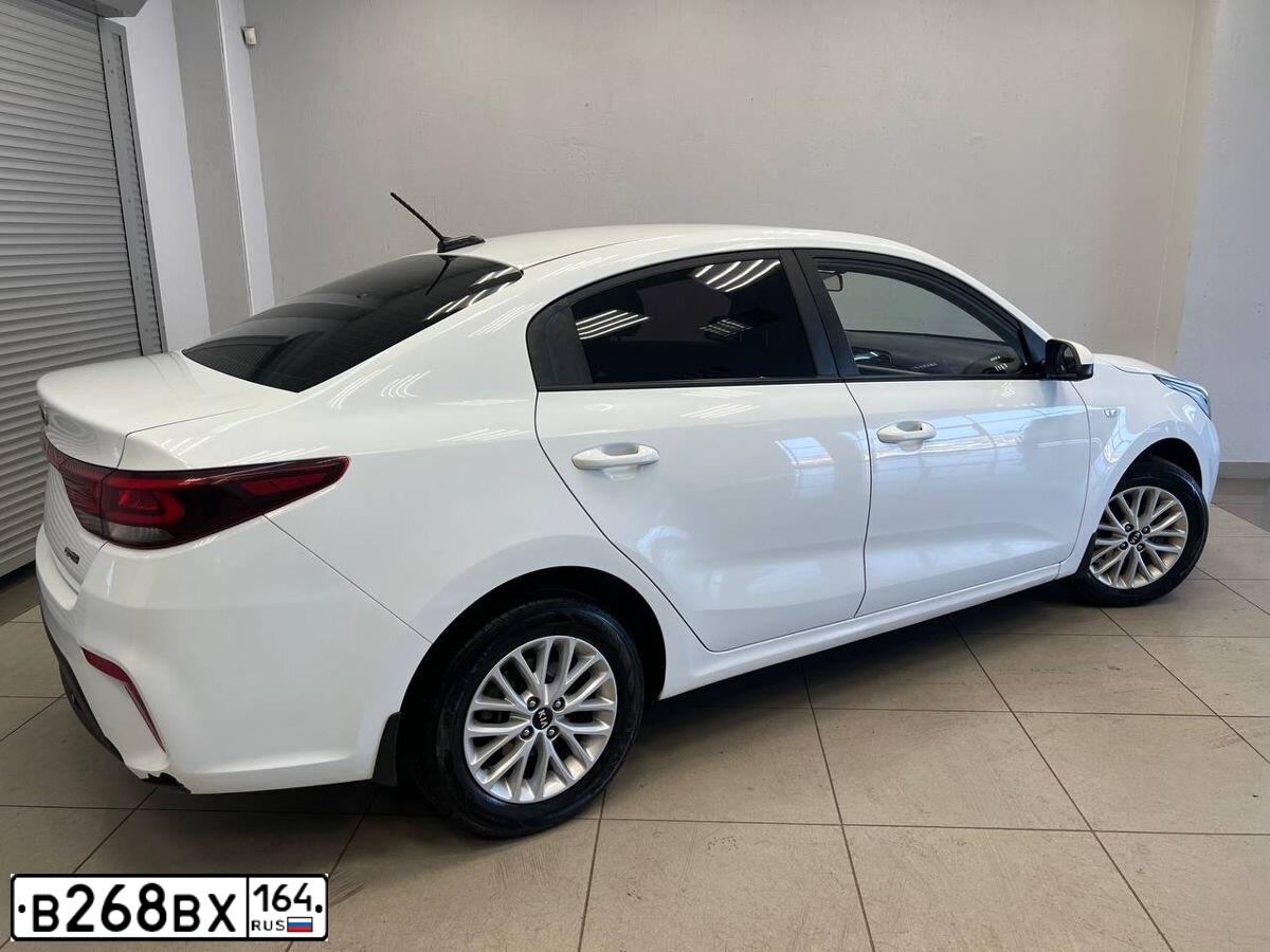 Фото автомобиля KIA RIO, 2018 — госномер М476УМ164