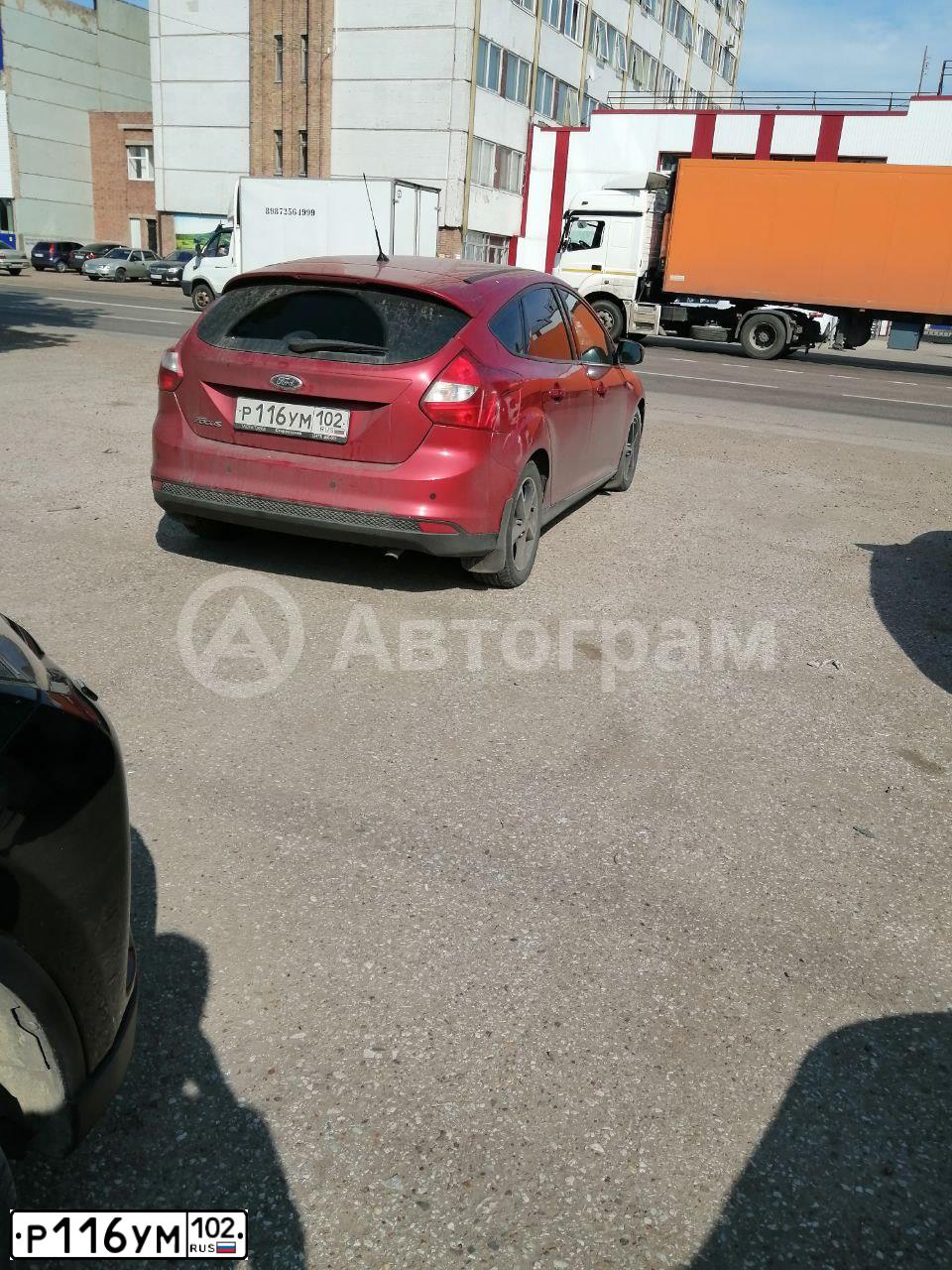 Фото автомобиля FORD D FOCUS, 2014 — госномер Р116УМ102. Цвет: Красный