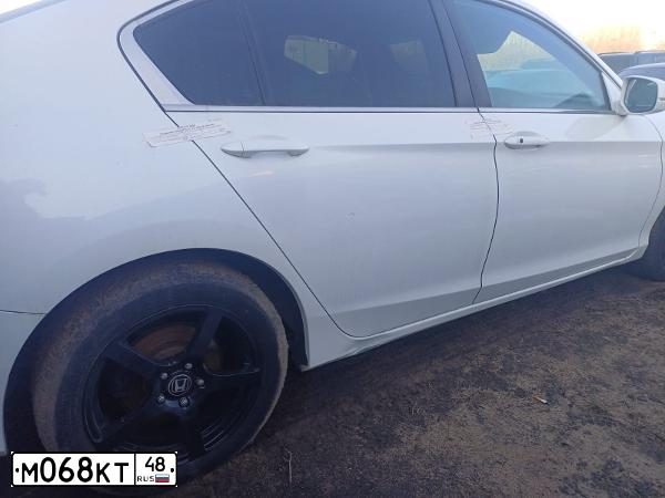 Фото автомобиля HONDA ACCORD, 2013 — госномер М068КТ48. Цвет: БЕЛЫЙ