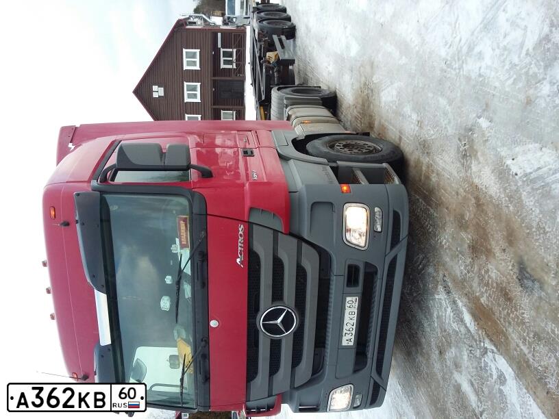 Фото автомобиля MERCEDES ACTROS, 2012 — госномер А362КВ60. Цвет: КРАСНЫЙ РУБИН