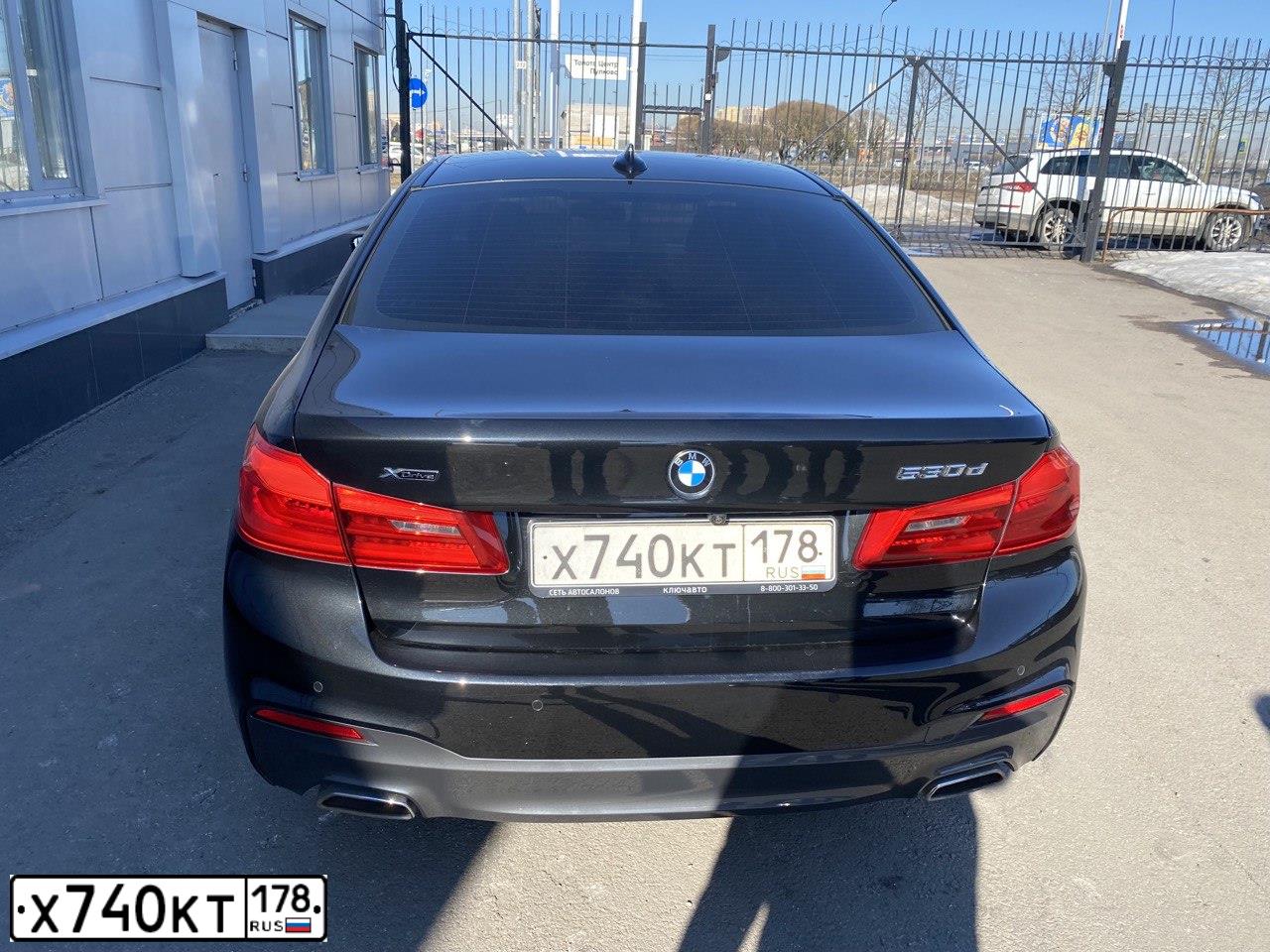 Фото автомобиля BMW W SERIE 5, 2017 — госномер О090ХУ47. Цвет: ЧЕРНЫЙ