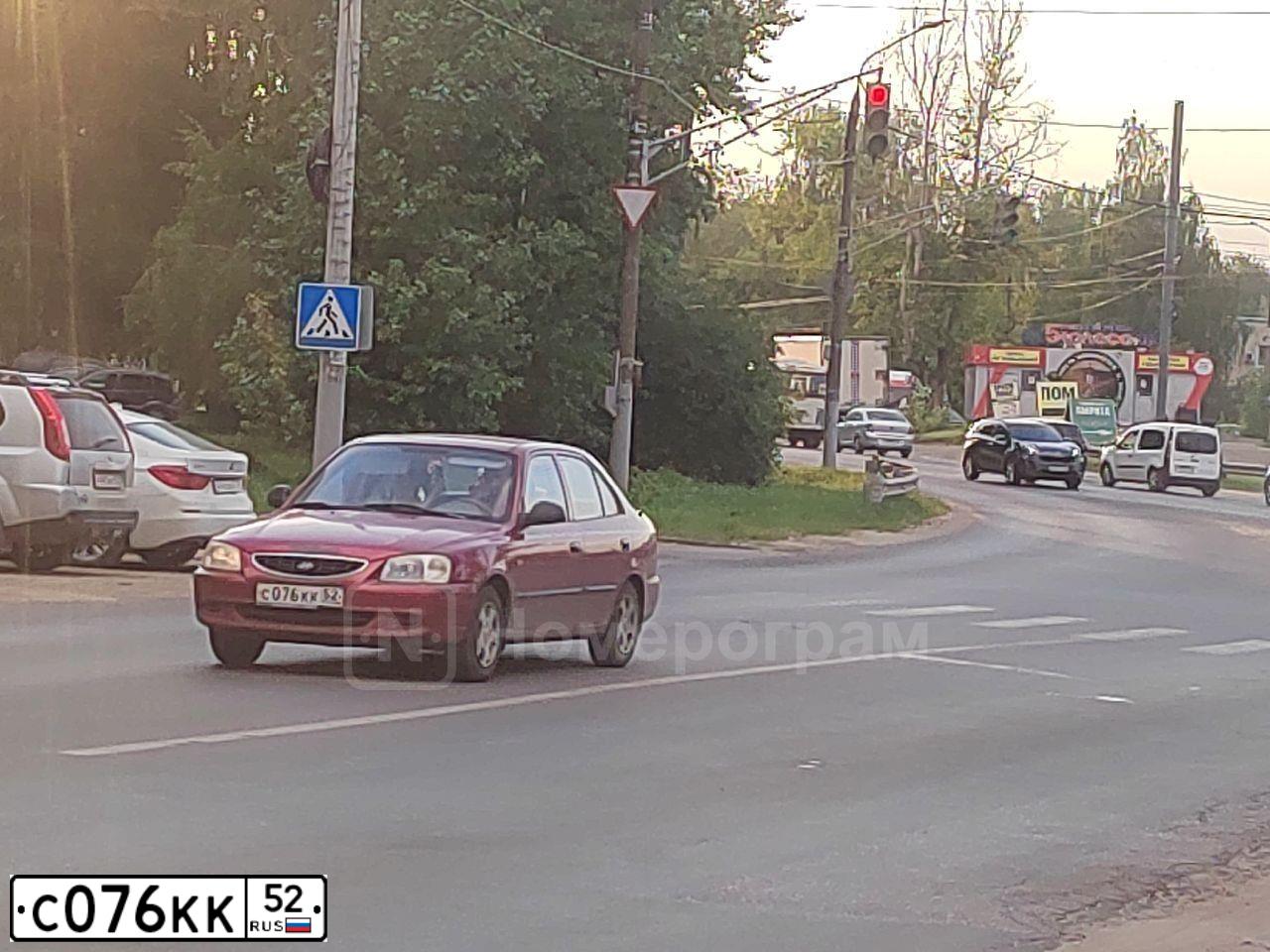 Фото автомобиля HYUNDAI ACCENT, 2005 — госномер А656НО252