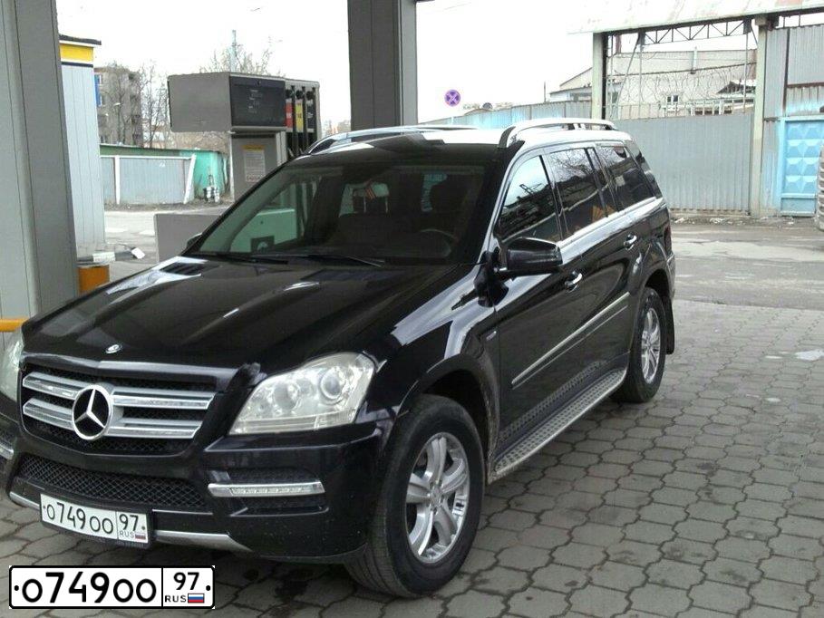 Фото автомобиля MERCEDES S-KLASSE, 2005 — госномер У006АУ123. Цвет: СЕРЕБРИСТЫЙ