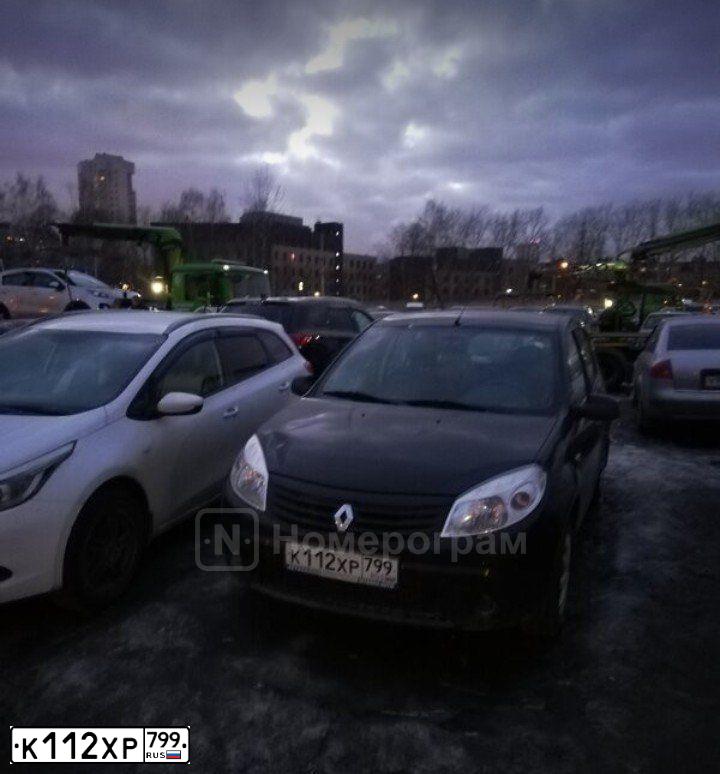 Фото автомобиля RENAULT РЕНО САНДЕРО, 2012 — госномер У466КН76. Цвет: ЧЕРНЫЙ