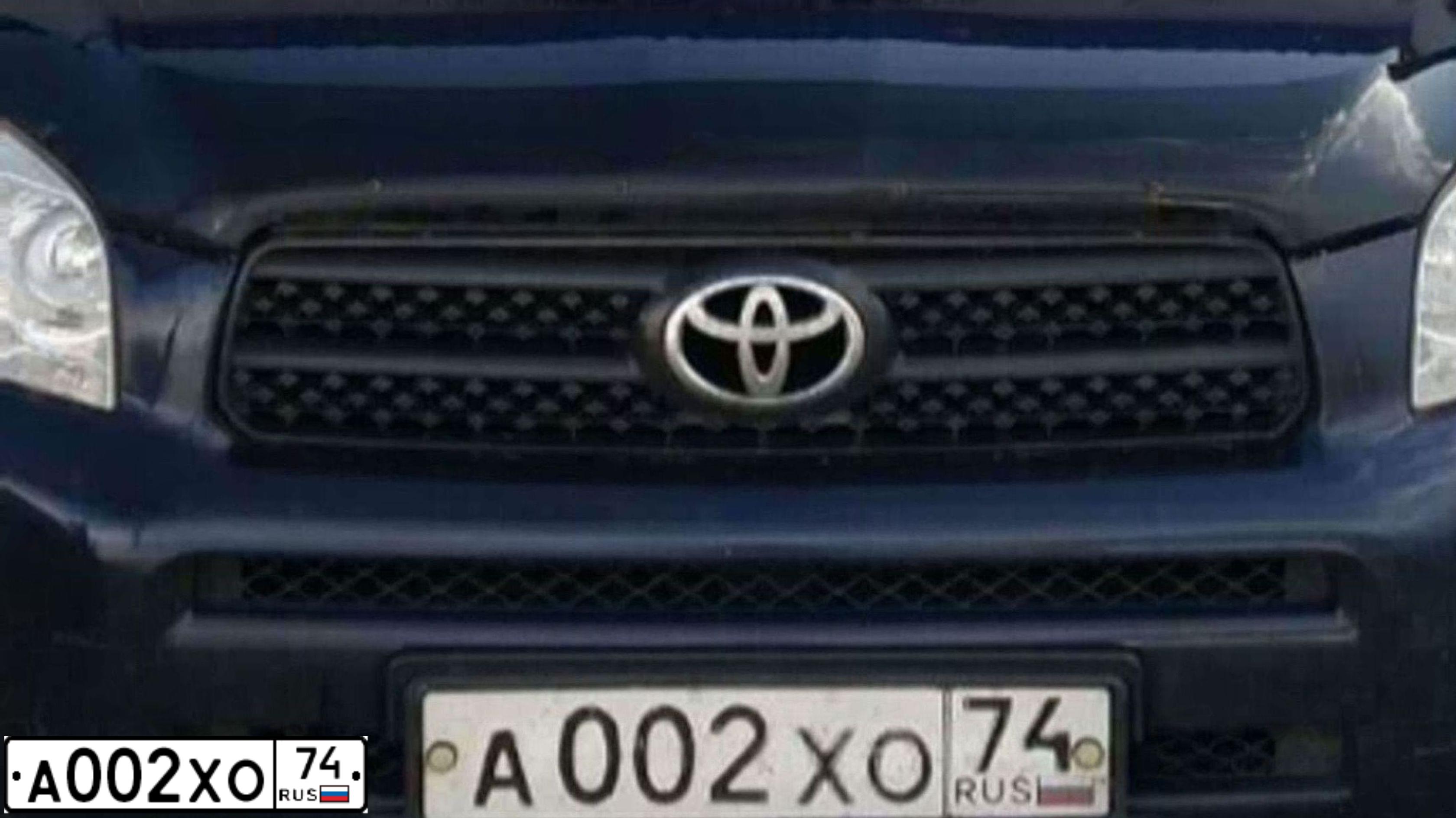 Фото автомобиля TOYOTA RAV4, 2006 — госномер А002ХО74. Цвет: ТЕМНО СИНИЙ