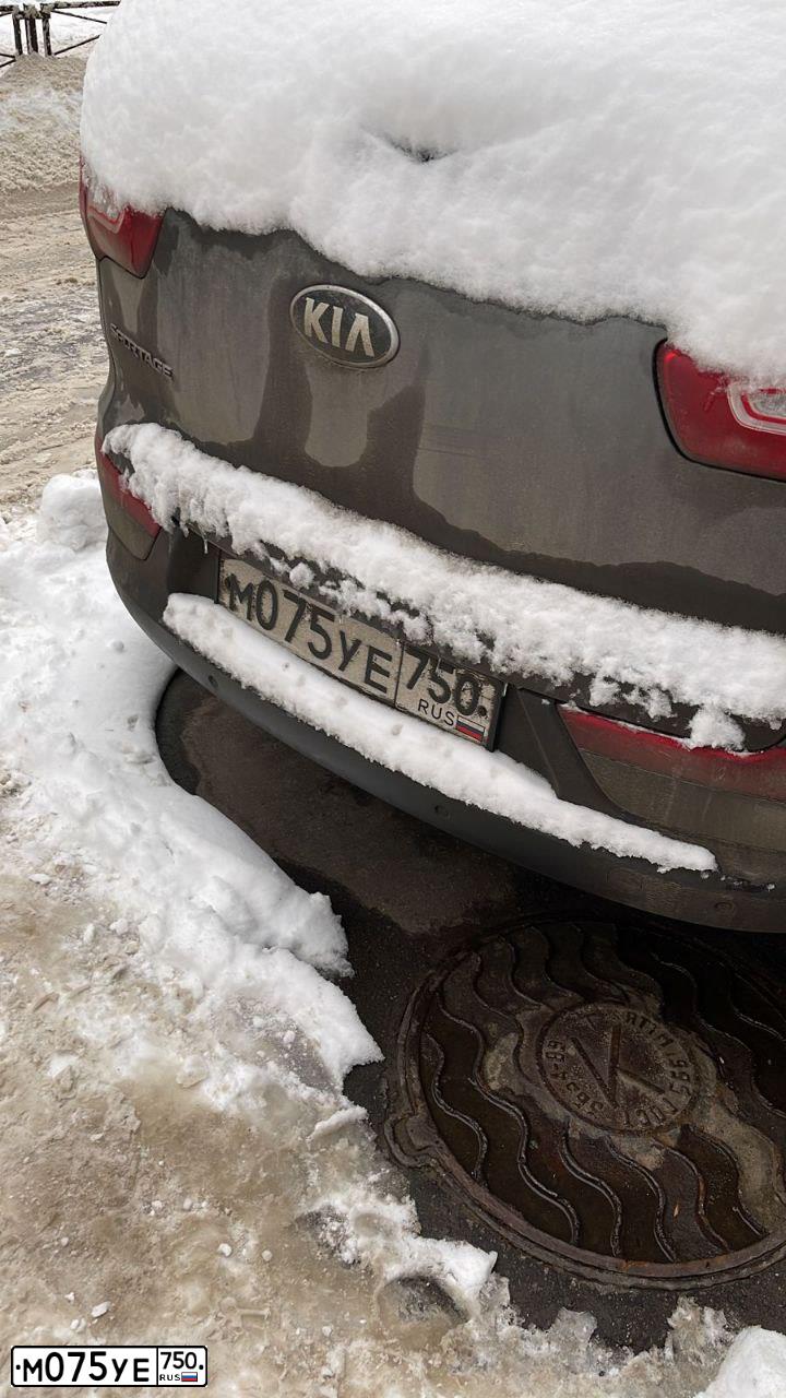 Фото автомобиля KIA SPORTAGE, 2013 — госномер М075УЕ750. Цвет: СЕРЕБРИСТЫЙ