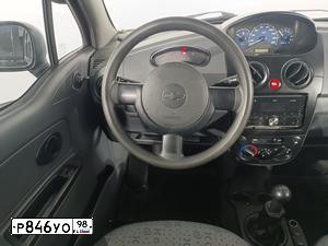 Фото автомобиля CHEVROLET SPARK, 2007 — госномер Р846УО98. Цвет: ЧЕРНЫЙ