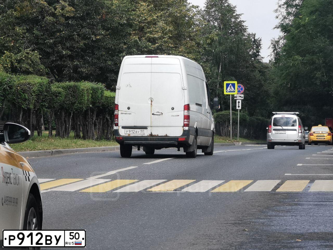 Фото автомобиля MERCEDES SPRINTER, 2009 — госномер Т814МТ797. Цвет: Белый