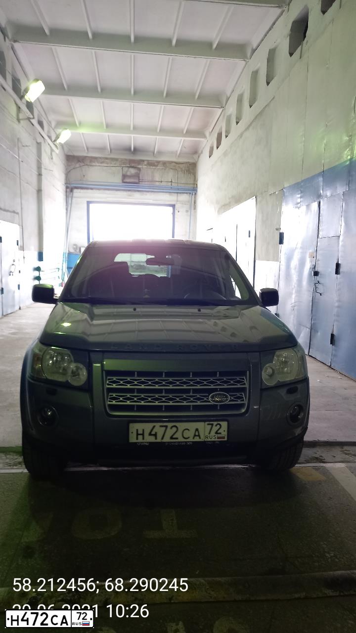 Фото автомобиля LANDROVER FREELANDER, 2008 — госномер Н472СА72. Цвет: ТЕМНО-СЕРЫЙ