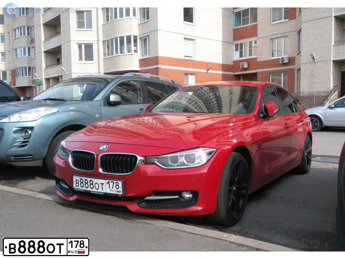 Фото автомобиля BMW SERIE 3, 2012 — госномер В888ОТ178. Цвет: КРАСНЫЙ